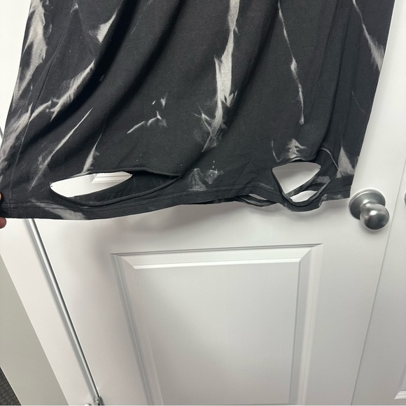 Missguided Black and Gray Tie-Dye Front Lace-Up Design Dress - Picture 4 of 8